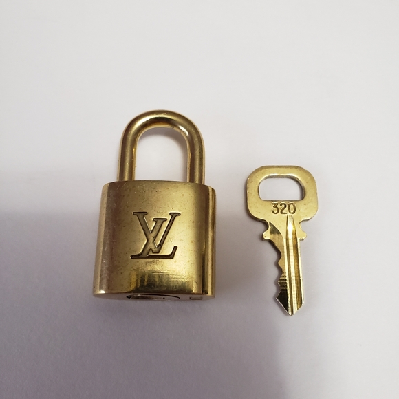 Louis Vuitton Gold Padlock with Key - Picture 4 of 12